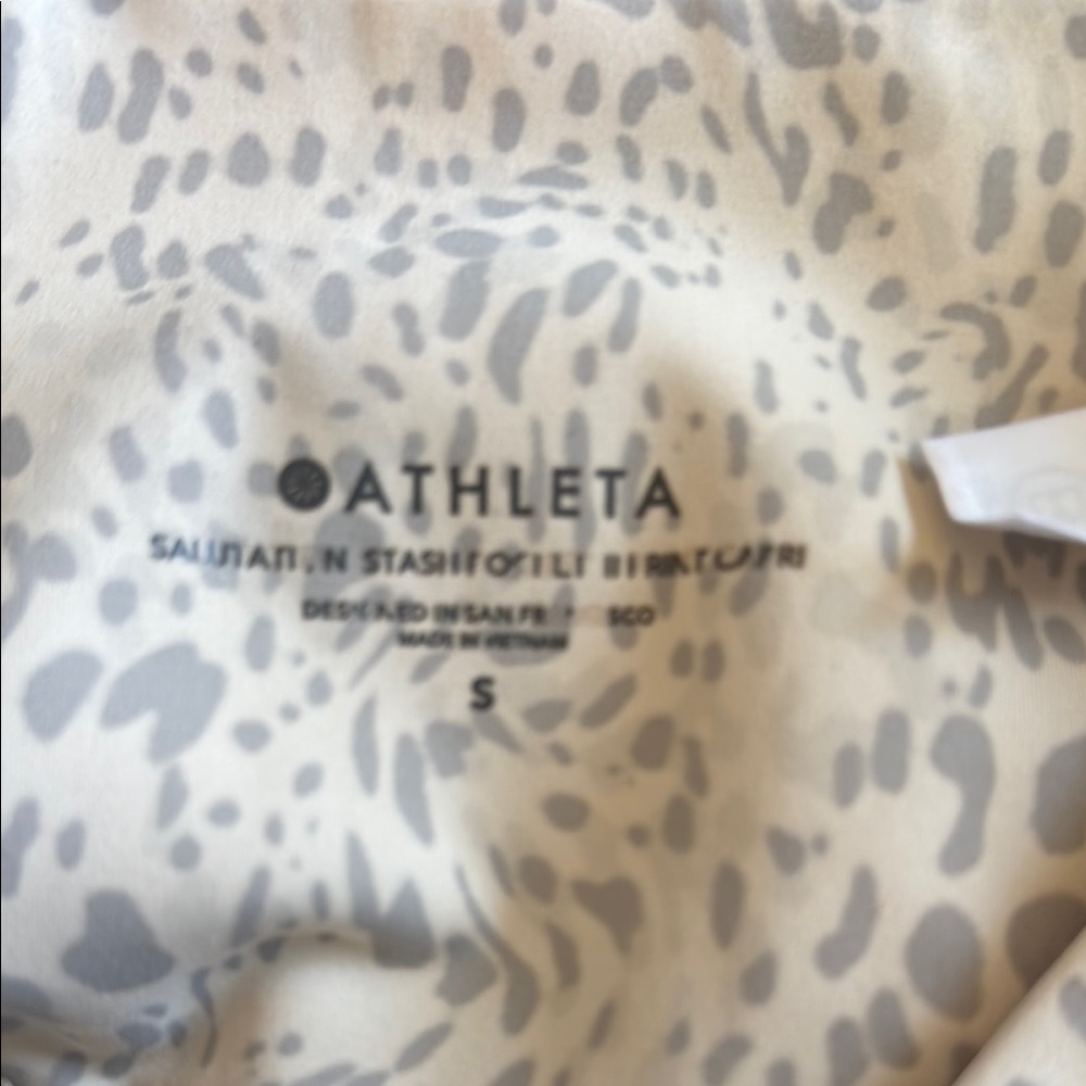 Athleta Salutation Stash Capris Leopard Print - image 5